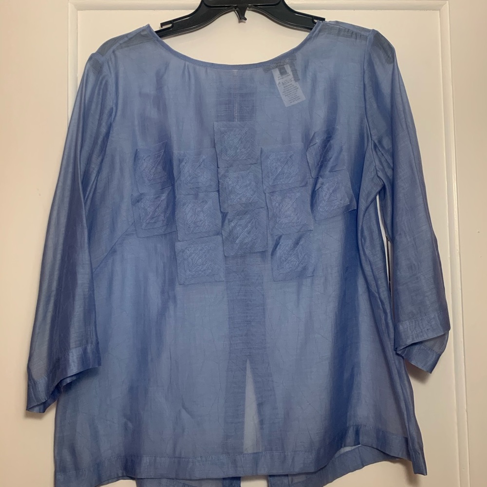 Nic & Zoe sheer split back top